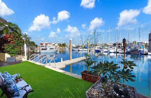 Stuart Park House | Villa Utopia On The Marina 3 Bed, 3 Bath
