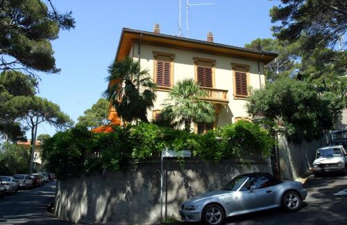 Castiglioncello Apartment | Villa Violetta