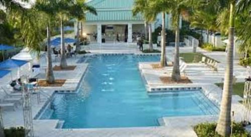 Doral House | Villa Vista-2 Story w 3Bdrms & Golf View