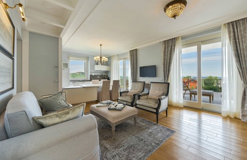 Castiglione Falletto Hotel | Villa Vitae