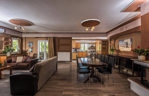 Vlichada Villa | Villa Vlychada w. Pool, Jacuzzi & Sea Views - 4BRnn