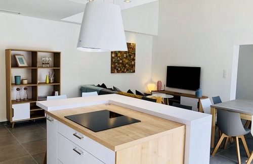 Palau-del-Vidre Villa | Villa White with private pool