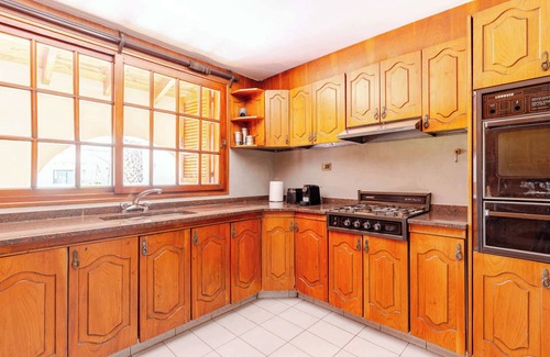 Godoy Cruz Ski Chalet | Villa Wine House - Escorihuela Gascon Winery