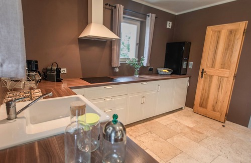 Apt House | Villa with heated pool & air conditioning