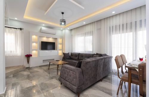 Kadriye Villa | Villa With Jacuzzi, Private Pool, Garden in Serik