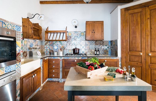 Milo Villa | Villa with pool and sea views near Etna, Sicily
