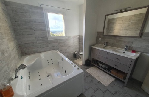 Le Roc Villa | Villa with pool and view of Périgord/quercy