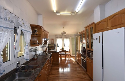 Cocentaina Villa | Villa with pool, jacuzzi, free Wi-Fi and barbecue 40 minutes from the beach