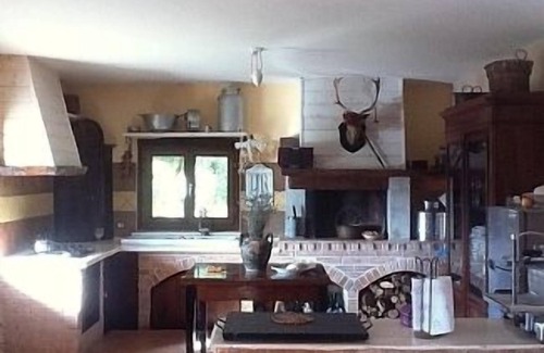 Fragneto Monforte Villa | Villa With Private Swimming Pool