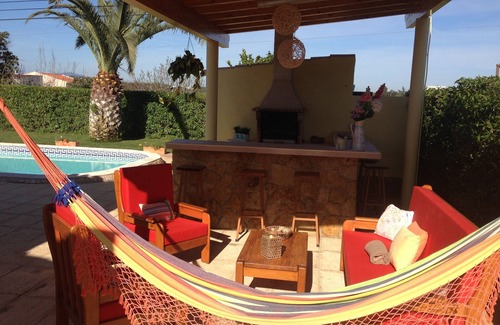 Lagos Villa | VILLA With PRIVATE HEATED POOL; BBC; AirCon GARDENS; SAT./CABLE TV; PARKING WIFI