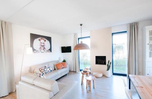 Tholen House | Villa with Sauna and Garden in Serene Setting