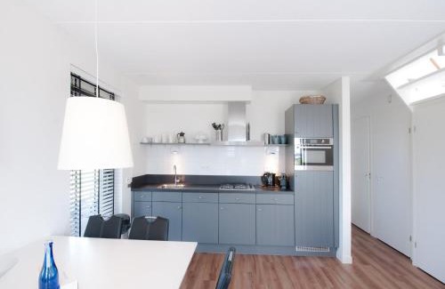 Tholen House | Villa with Sauna and Garden in Serene Setting