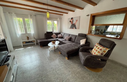 Els Poblets House | Villa with wifi, 3 bedrooms, 2 bathrooms, 4 air conditioning units, fireplace and private pool
