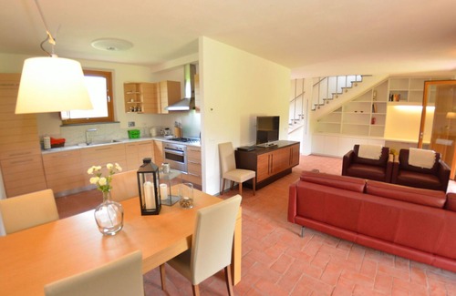 Montecarlo Villa | Villa with WIFI, private pool, TV, patio, pets allowed, panoramic view, parking, close to Lucca