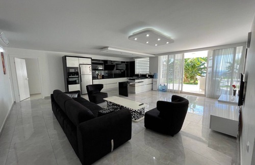 Kadıkalesi Mh. Villa | Villa Yalcin Kusdasi