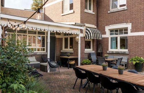 Zussen Villa | VillaEnzo - ELEGANT HERENHUIS - 14P - 6SLPK - SAUNA - INFRAR CABINE - OFYR BBQ - 15MIN Maastricht