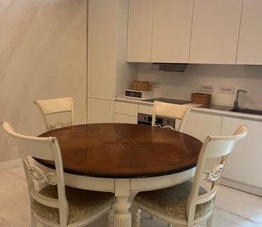 Rione XVIII Castro Pretorio House | Villafranca17