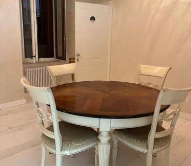 Rione XVIII Castro Pretorio House | Villafranca17