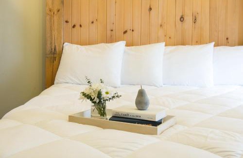 Berlin House | Village Dreams Cottage by Amish Country Lodging