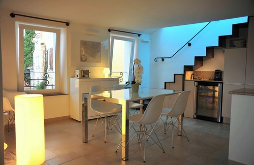 Bormes-Les-Mimosas House | Village House - 55 m ² Rooftop - Stunning sea and islands view - Rated 5 stars