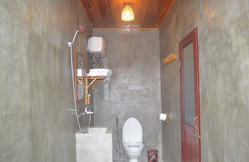 Son Trach Hostel | Village House - Hostel