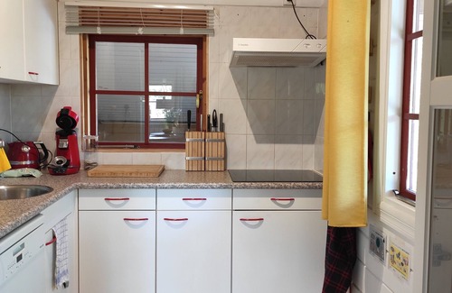 Mauroux Ski Chalet | VILLAGE VACANCES le Lot. Chalet: Swimming pool, Tennis court, Boules pitch, Children's games.