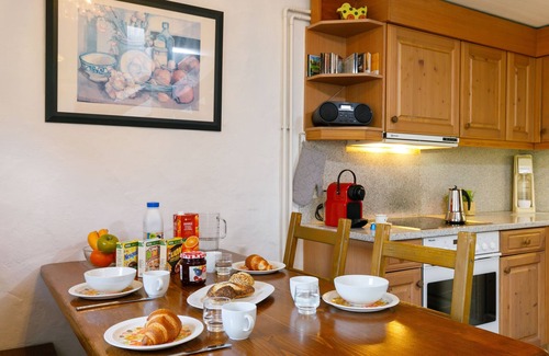 Capriasca Apartment | Villaggio Sureggio A3 mit TicinoTicket by Interhome