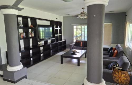 Anton Lizardo Villa | Villas Montserrat Wellness Center