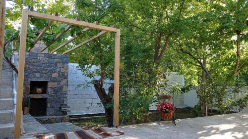 Tzermiado House | VillaTzer - Traditional house with fireplace and garden