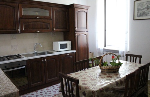 Civitanova Marche House | Villetta Anna vacation home with garden by the beach and town center