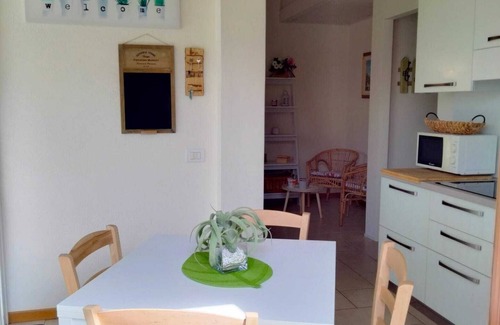 Calmasino House | Villetta Gelsomino, in Bardolino Calmasino villa in residence with swimming pools.