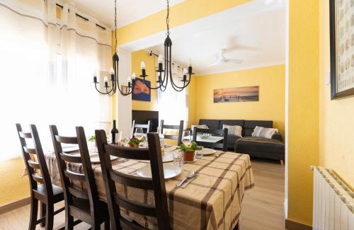 El Baix Guinardo Apartment | Vincent's House