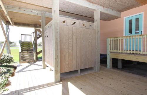 Hatteras House | Vincent VanGo to the Beach #13-H