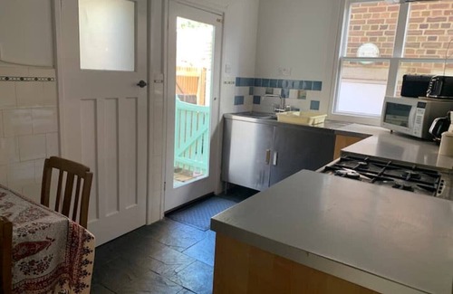 Sandgate Apartment | Vine Cottage - Sandgate