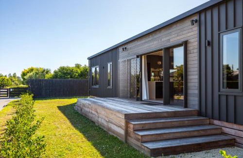 Martinborough House | Vinebox on Wilson