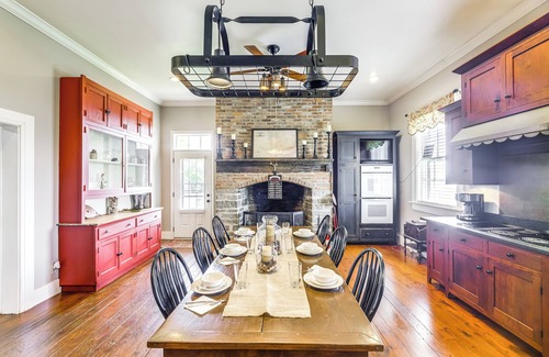 Verona House | Vineyard Retreat at George Vest Historical Home