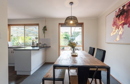 McLaren Vale House | ☆ Vineyard views from Sam & Audrey's at McLaren Vale☆Cosy Wood fire