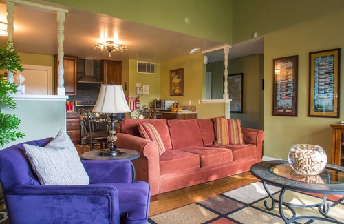 Napa House | Vineyard Views in the Heart of the Napa Valley
