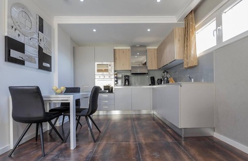 Gare Apartment | Vinicia PENT. Penthouse Apartment