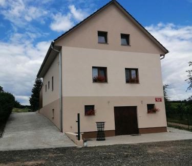 Drnholec House | Vinný sklep u Malíků