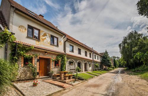 Hovorany House | Vinoza - ubytování a vinný sklep v Moravském Toskánsku