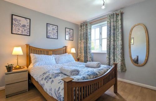 St George's Quarter Apartment | Vintage 2-bed City Centre Gem Free Parking