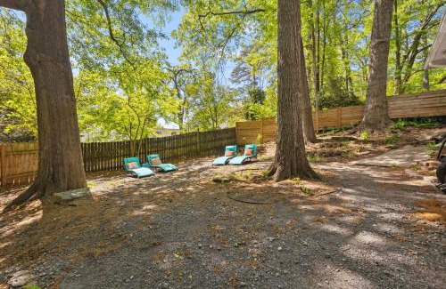 Lindridge-Martin Manor House | Vintage 2BR house with huge fenced yard & Parking