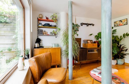 Ghent House | Vintage and botanical house with hot tub, sauna and bikes