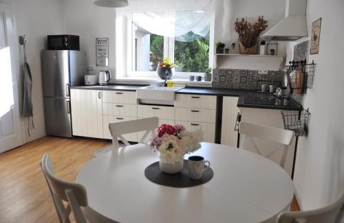 Koprivnice Apartment | Vintage apartments
