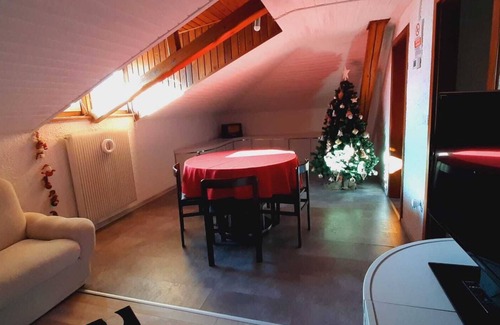 Monclassico Apartment | Vintage attic room