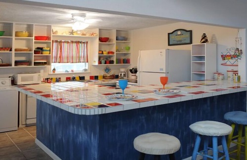 Surfside Beach House | Vintage Charm right on the Beach!