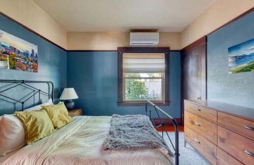 Kerns House | Vintage Craftsman in Byrnes Addition - 99 WalkScore