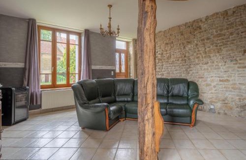 Nouart House | Vintage Holiday Home in Nouart