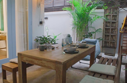 Bang Rak House | Vintage-style Bangkok house, 1-min walk to BTS